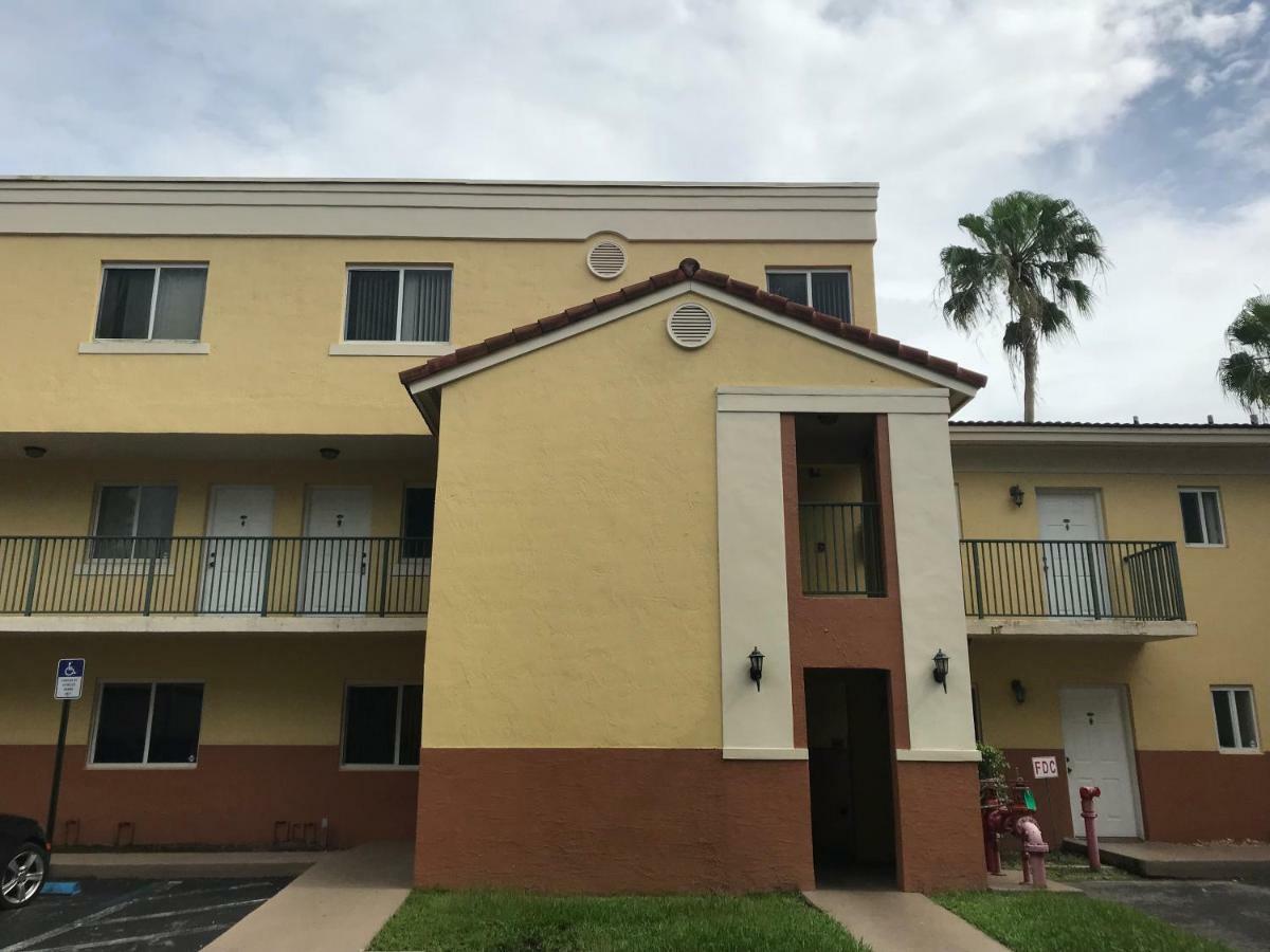 Shamrock Kendall Apartment Miami Exterior photo